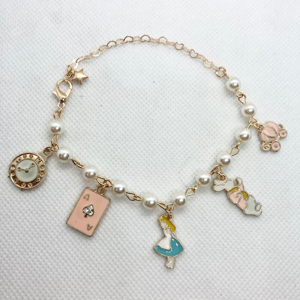 Alice in Wonderland Bracelet Faux Pearl - Picture 2 of 7